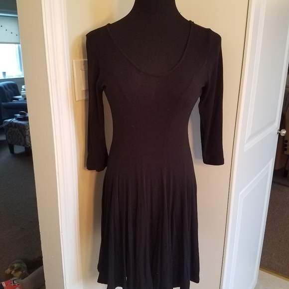 Dresses & Skirts - 3/4 Sleeve Scoop Neck A Line Flounce Dress